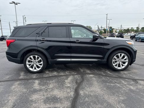 Used 2024 Ford Explorer Platinum w/ Technology Package AWD/4WD image 9