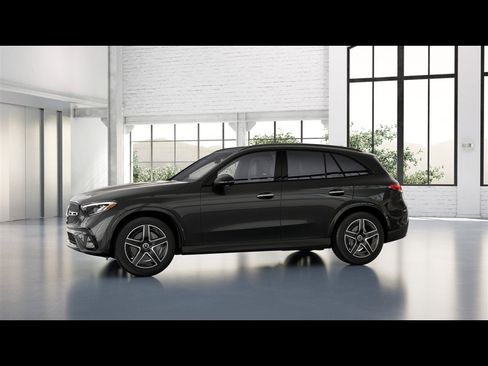 Used 2026 Mercedes-Benz GLC 300 4MATIC image 31
