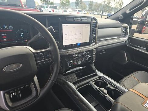Used 2024 Ford F250 Platinum image 11