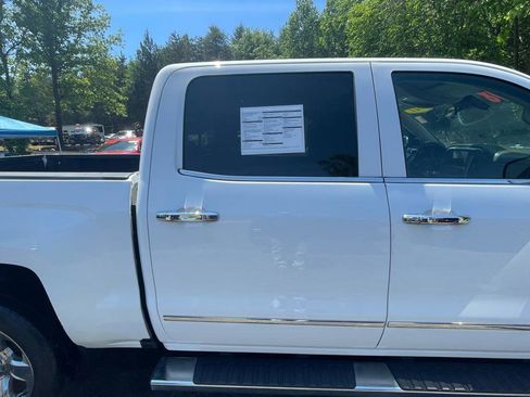 Used 2017 Chevrolet Silverado 1500 LTZ Z71 w/ LTZ Plus Package AWD/4WD image 10