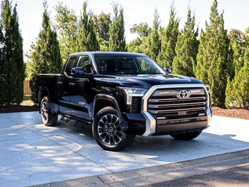 Used 2022 Toyota Tundra Limited AWD/4WD image 2