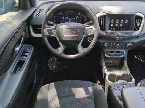 Used 2024 GMC Terrain SLE w/ Driver Convenience Package AWD/4WD image 10