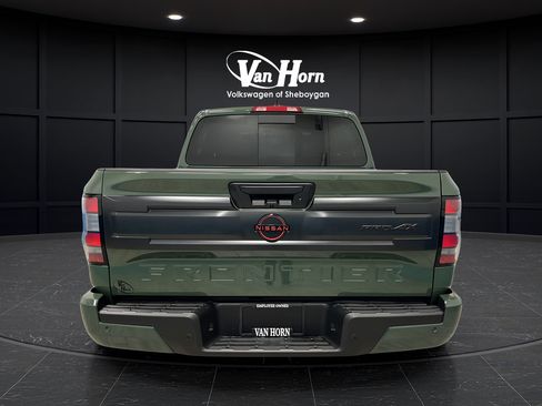 Used 2025 Nissan Frontier PRO-4X AWD/4WD image 6