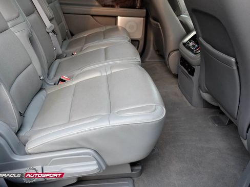 Used 2018 Lincoln Navigator Reserve w/ Technology Package AWD/4WD image 39