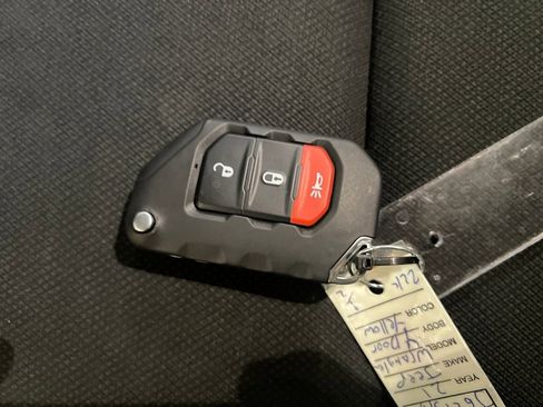 Used 2021 Jeep Wrangler Unlimited Sport image 29