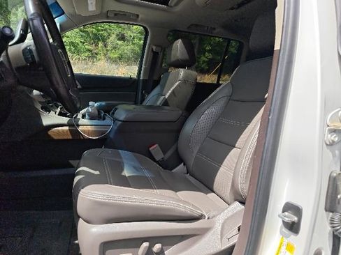 Used 2019 GMC Yukon XL Denali w/ Open Road Package image 9