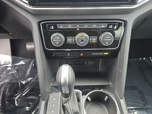 Used 2023 Volkswagen Atlas SE AWD/4WD image 25