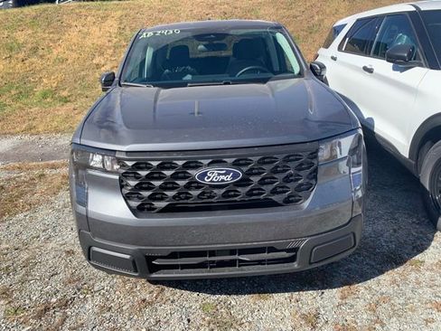 New 2025 Ford Maverick XL image 8