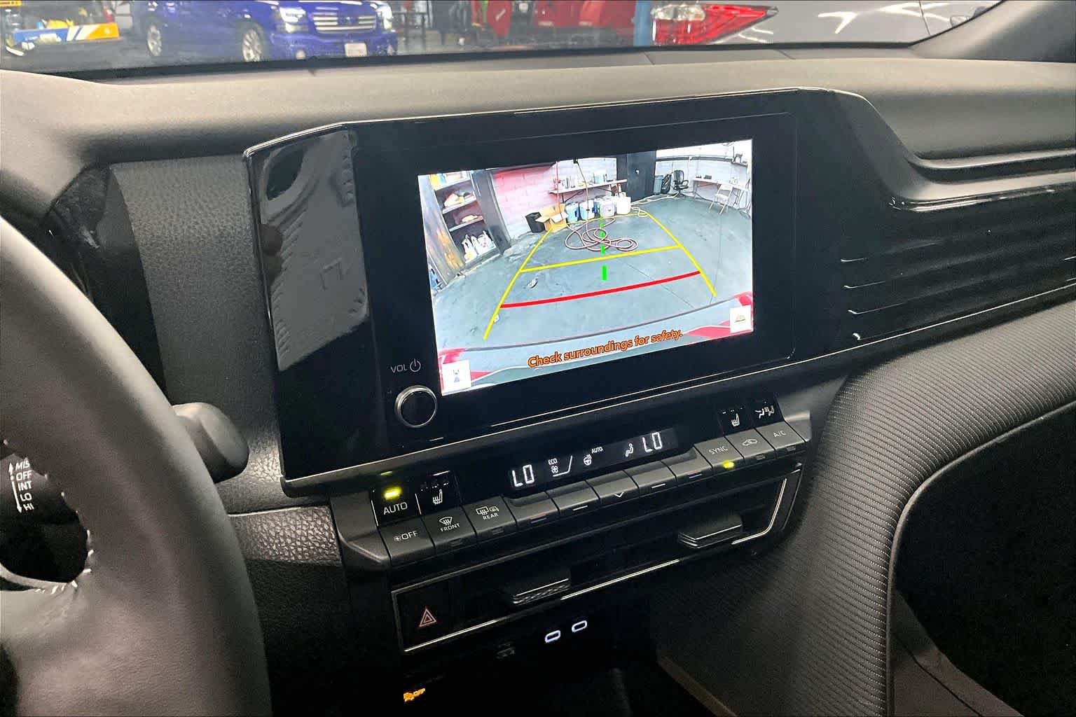 Used 2025 Toyota Camry SE w/ Convenience Package FWD image 26