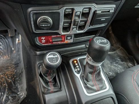 Used 2018 Jeep Wrangler Unlimited Rubicon w/ Steel Bumper Group image 30