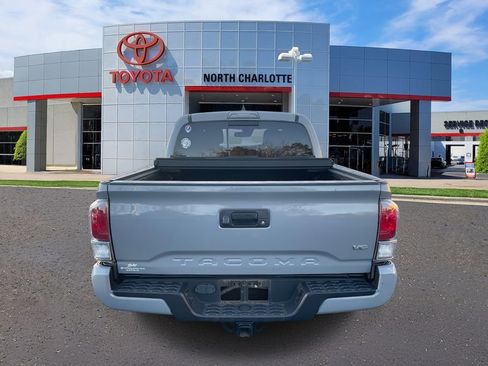 Used 2020 Toyota Tacoma TRD Sport image 9