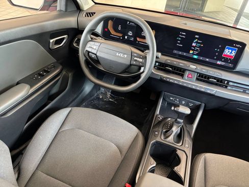 Used 2025 Kia K4 FWD image 33