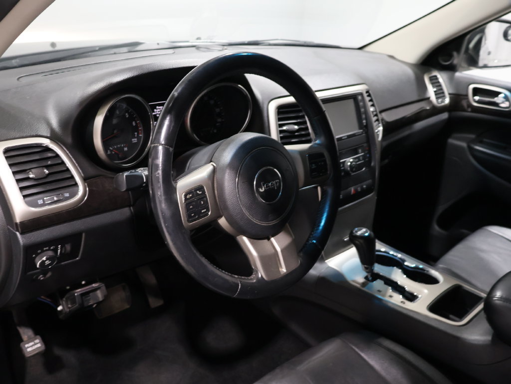 Used 2013 Jeep Grand Cherokee Laredo RWD image 14