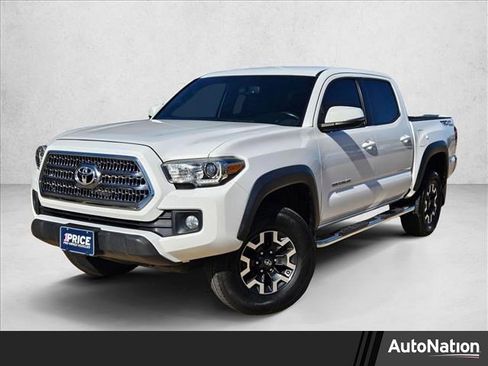 Used 2016 Toyota Tacoma TRD Off-Road image 1