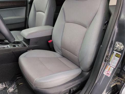 Used 2019 Subaru Outback 3.6R Limited image 17