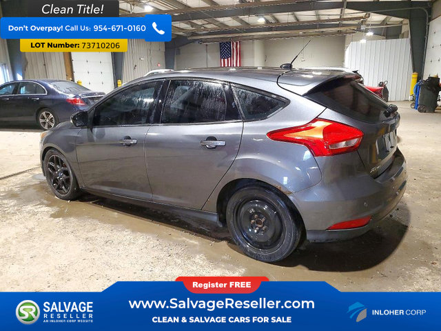 Used 2016 Ford Focus SE w/ Equipment Group 201A FWD image 3