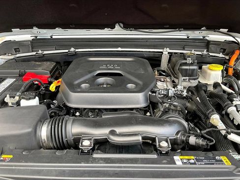 Used 2023 Jeep Wrangler Unlimited w/ Sun & Screen Package AWD/4WD image 36