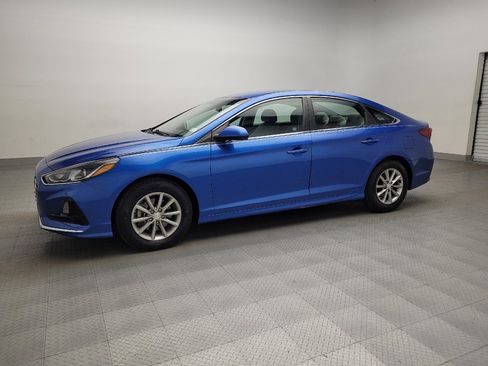 Used 2018 Hyundai Sonata SE image 2