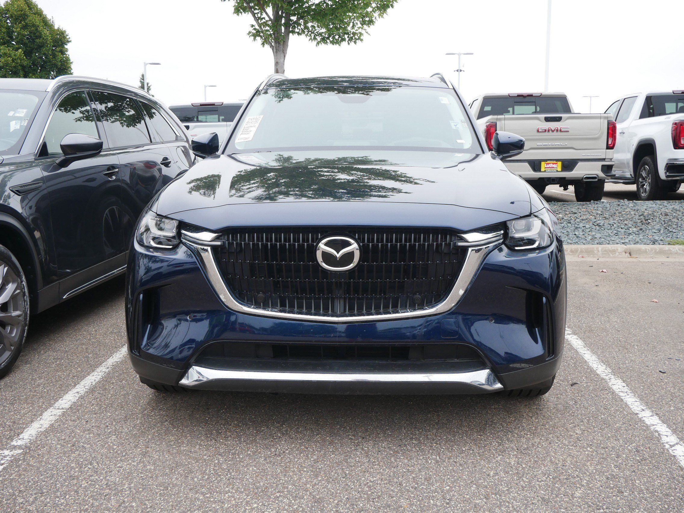 Used 2024 MAZDA CX-90 Plug-In Hybrid w/ Premium Pkg AWD/4WD image 2