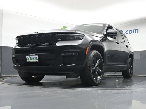 Used 2025 Jeep Grand Cherokee L Limited w/ Black Appearance Package image 6
