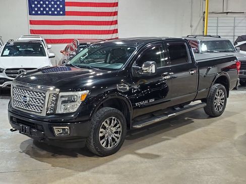 Used 2017 Nissan Titan Platinum Reserve RWD image 38