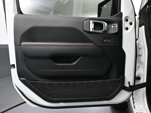 Used 2021 Jeep Wrangler Unlimited Rubicon w/ Dual Top Group image 22