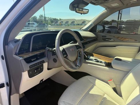 Used 2021 Cadillac Escalade Premium Luxury Platinum AWD/4WD image 21