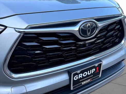 Used 2020 Toyota Highlander Platinum AWD/4WD image 30
