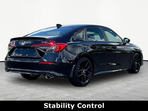 Used 2023 Honda Civic Sport image 6