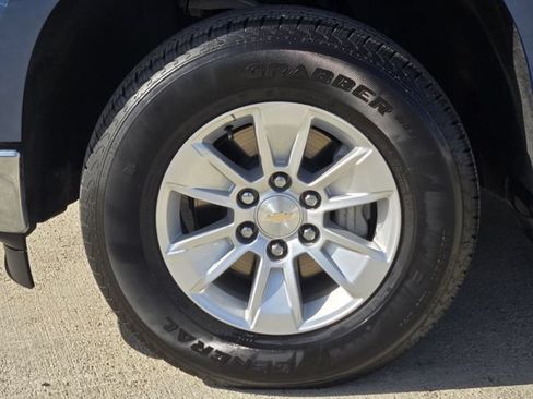 Used 2024 Chevrolet Silverado 1500 LT RWD image 11