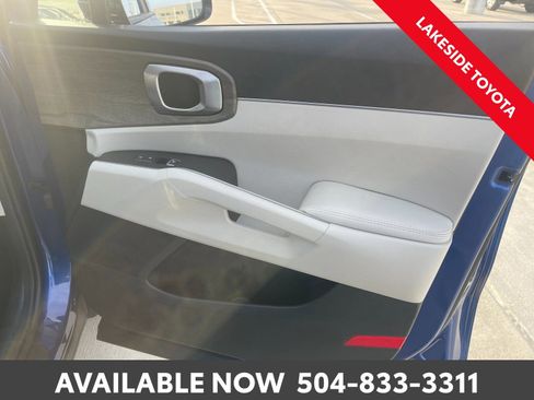 Used 2021 Kia Sorento EX w/ Panoramic Sunroof Package image 17