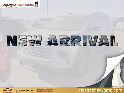 Used 2024 Chevrolet Traverse LT