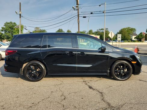 Certified 2023 Honda Odyssey Sport image 7