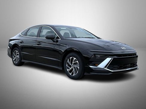 New 2026 Hyundai Sonata Blue FWD image 3