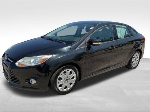 Used 2012 Ford Focus SE FWD image 3