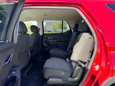 Used 2018 Chevrolet Traverse LT FWD image 8
