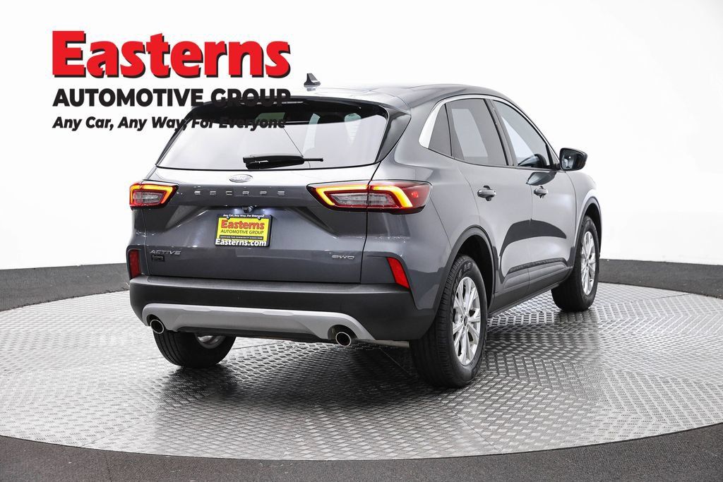 Used 2024 Ford Escape Active AWD/4WD image 7