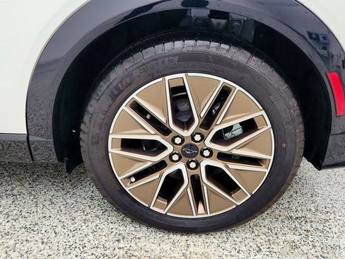 Used 2024 Ford Mustang Mach-E Premium image 9