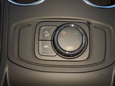 Used 2022 GMC Terrain SLE AWD/4WD image 22