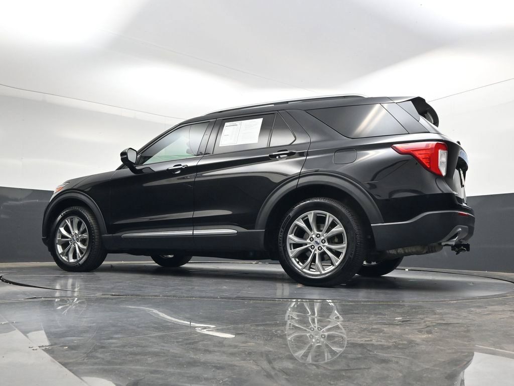 Used 2021 Ford Explorer Limited w/ Equipment Group 301A AWD/4WD image 44