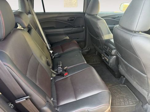 Used 2024 Honda Passport Black Edition image 7