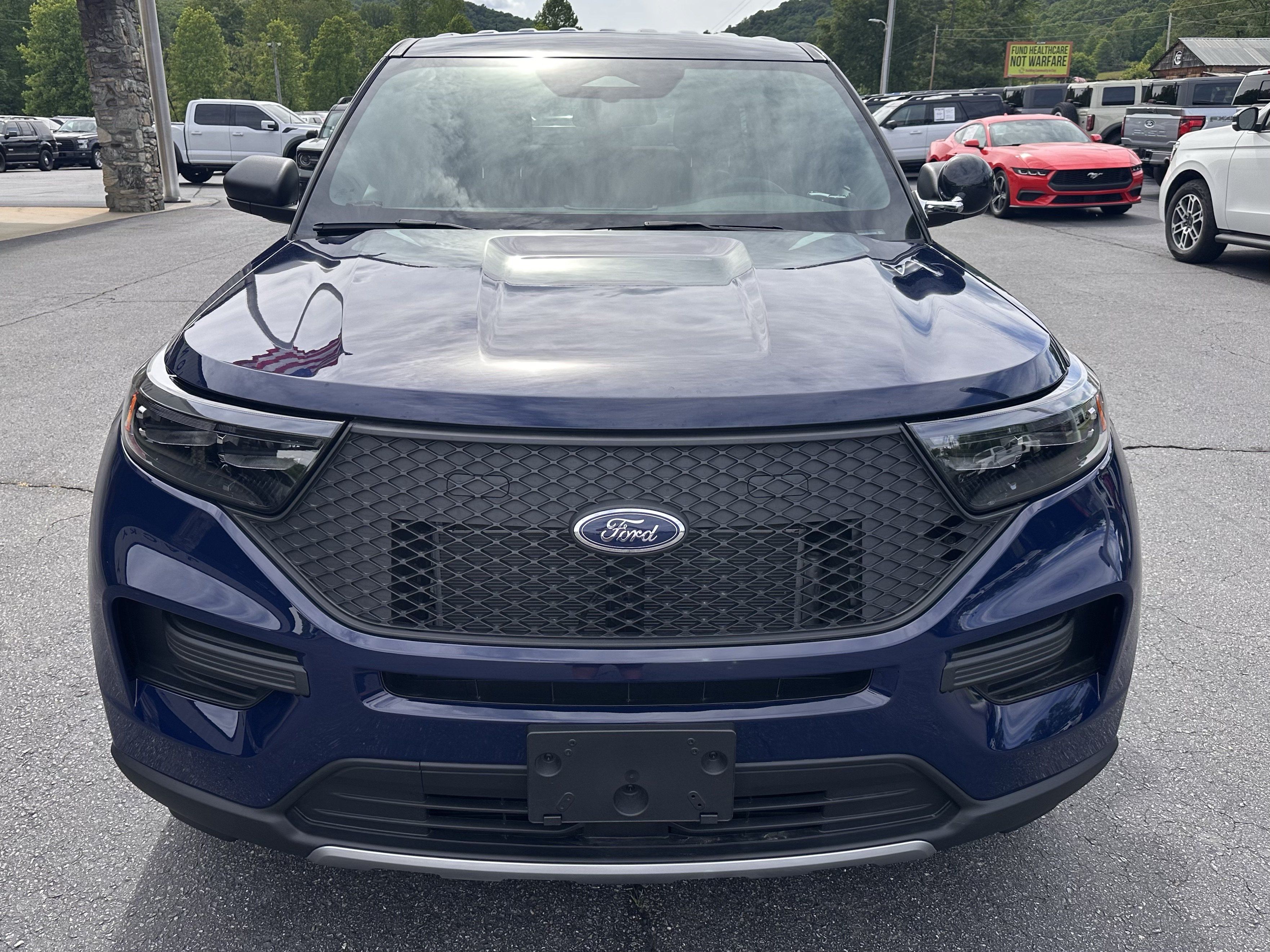 Used 2025 Ford Explorer 4WD Police Interceptor image 3