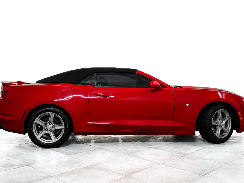 Used 2023 Chevrolet Camaro LT RWD image 7