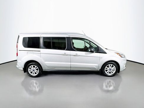 Used 2022 Ford Transit Connect XLT FWD image 6