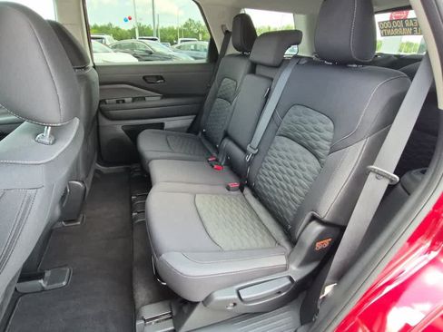 Used 2023 Nissan Pathfinder SV AWD/4WD image 8