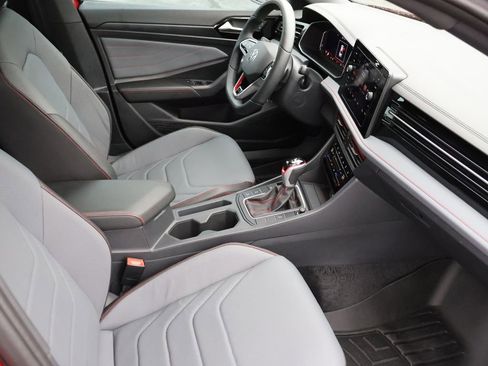 Certified 2025 Volkswagen Jetta GLI Autobahn image 33