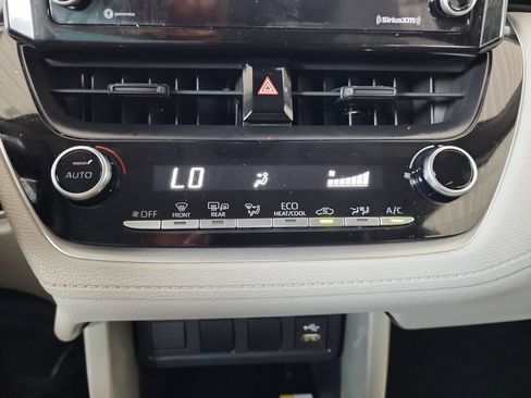 Used 2022 Toyota Corolla Cross LE FWD image 27