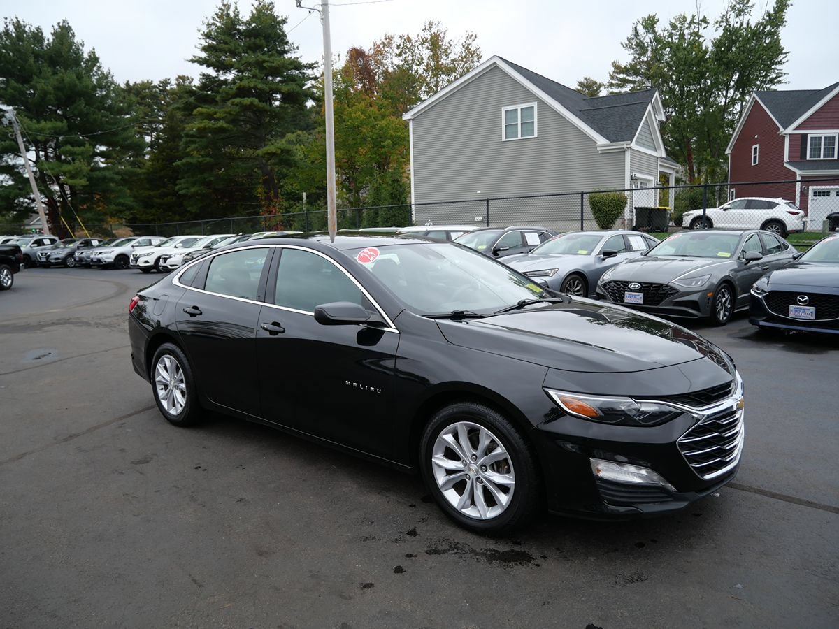 Used 2023 Chevrolet Malibu LT FWD image 2