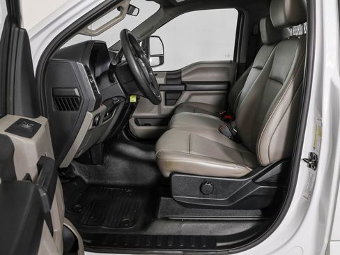 Used 2020 Ford F250 XL w/ Power Equipment Group RWD image 7