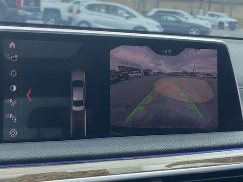 Used 2019 BMW 740i xDrive image 17